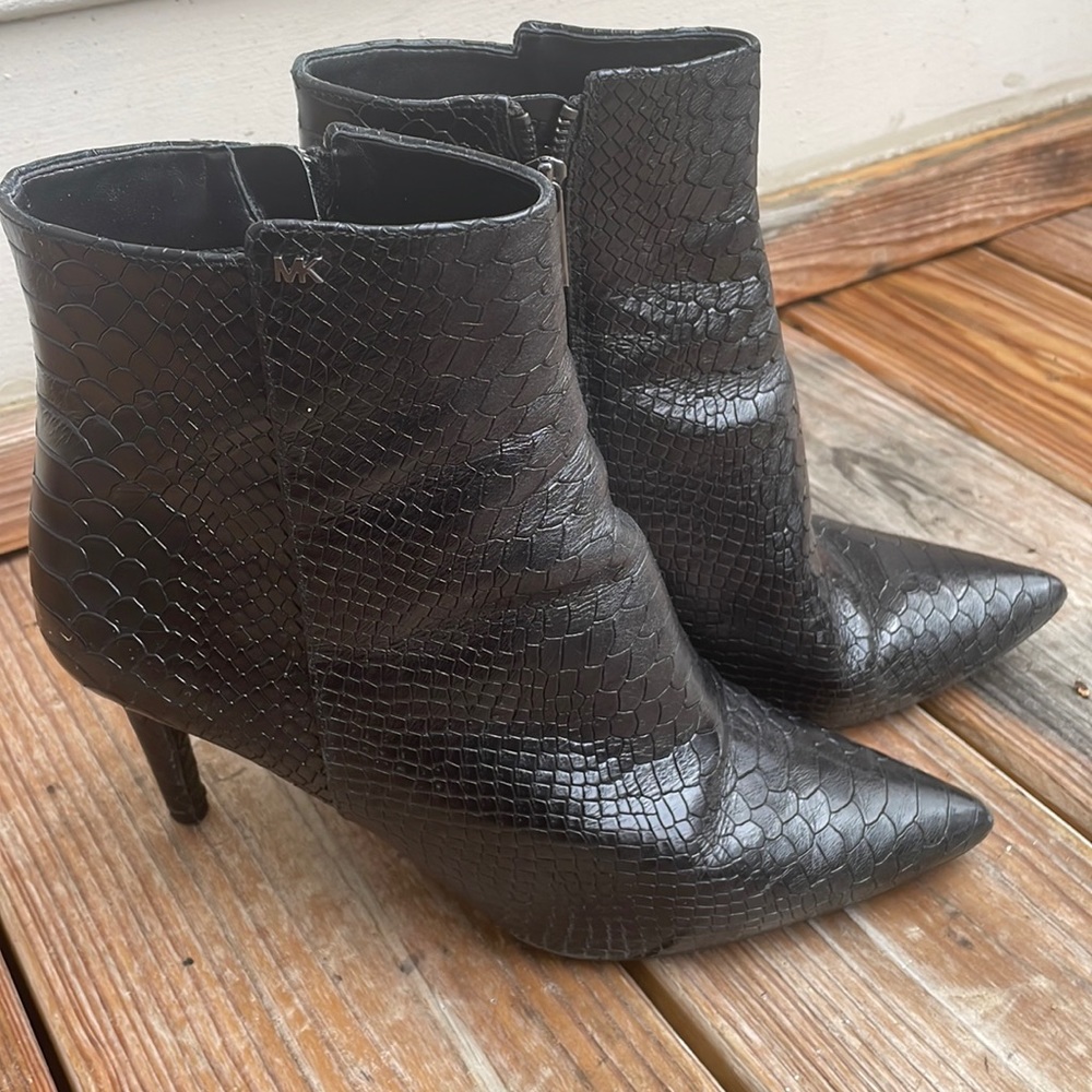 Michael Kors Snakeskin Ankle Boots Size 10M - Picture 4 of 15